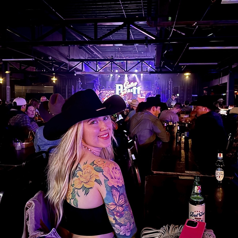 Meet your Posher, Sierra